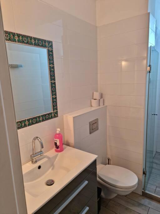 In The Heart Of The - 2 Bedrooms - By Vacay *